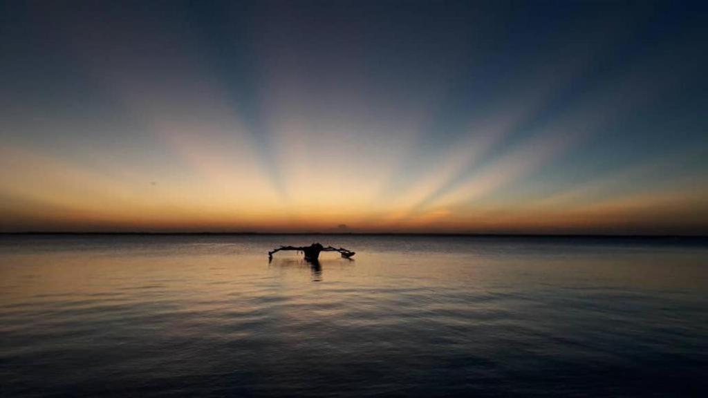 Wonderful Ocean Villa จัมเบียนี ภายนอก รูปภาพ