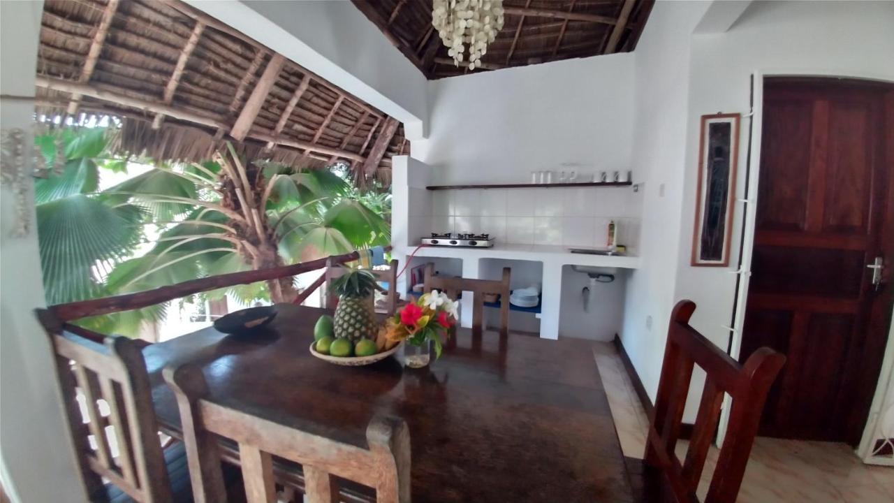Wonderful Ocean Villa จัมเบียนี ภายนอก รูปภาพ