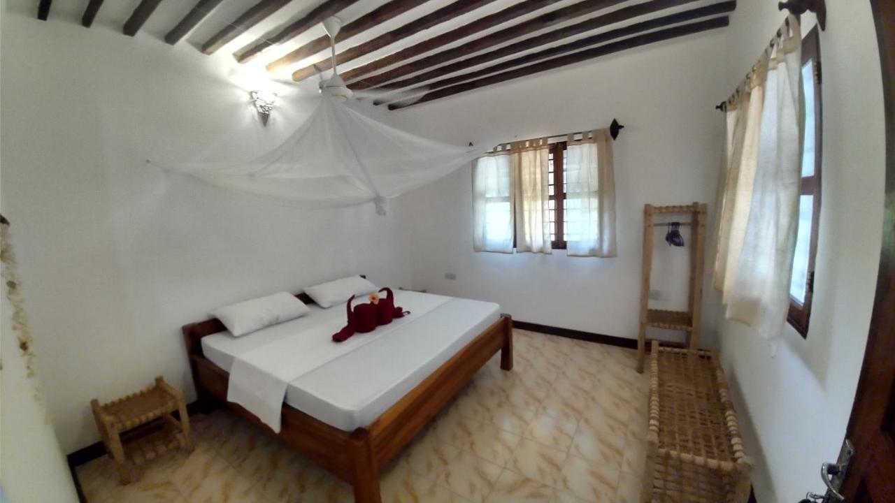 Wonderful Ocean Villa จัมเบียนี ภายนอก รูปภาพ